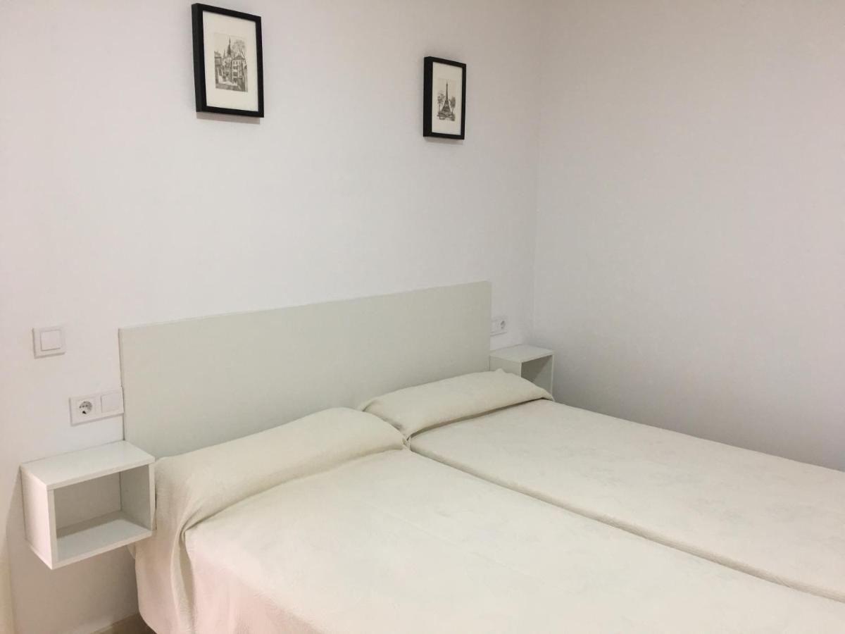 Apartamentos Carmen Teresa Torremolinos Luaran gambar