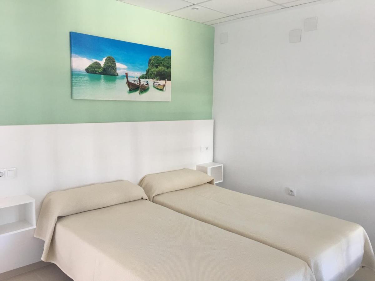 Apartamentos Carmen Teresa Torremolinos Luaran gambar