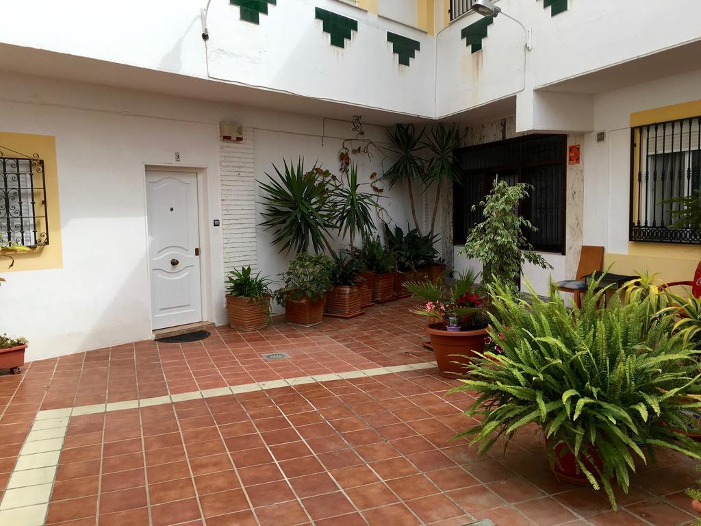 Apartamentos Carmen Teresa Torremolinos Luaran gambar