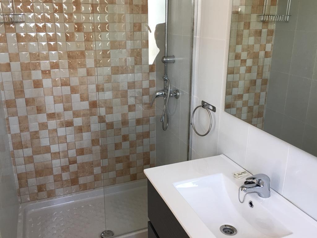 Apartamentos Carmen Teresa Torremolinos Luaran gambar