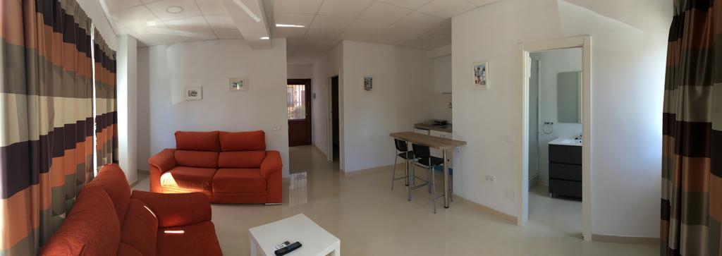 Apartamentos Carmen Teresa Torremolinos Luaran gambar