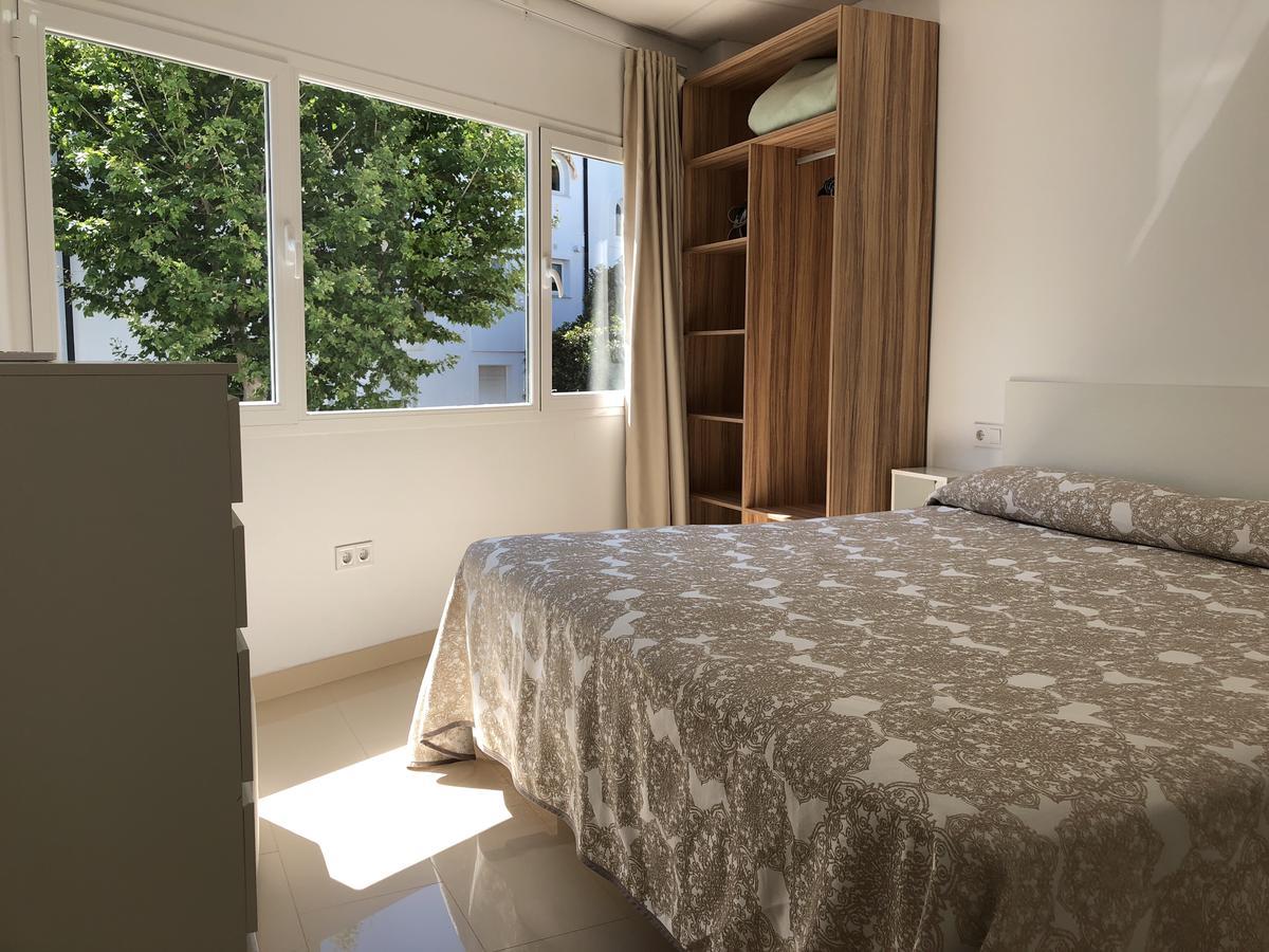 Apartamentos Carmen Teresa Torremolinos Luaran gambar
