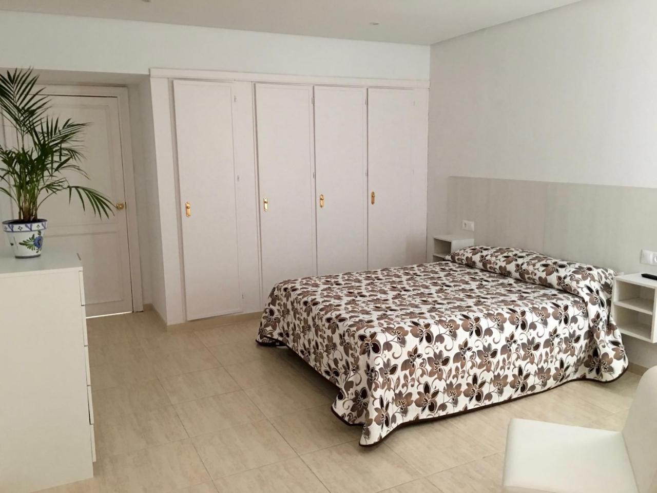 Apartamentos Carmen Teresa Torremolinos Luaran gambar